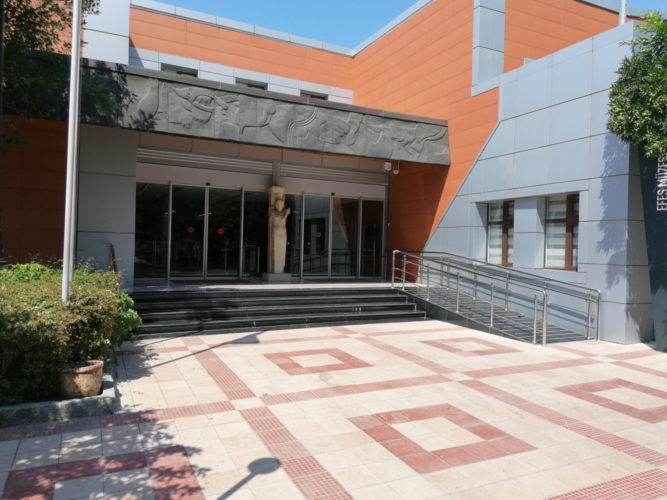 museum-in-izmir-20230525-095724