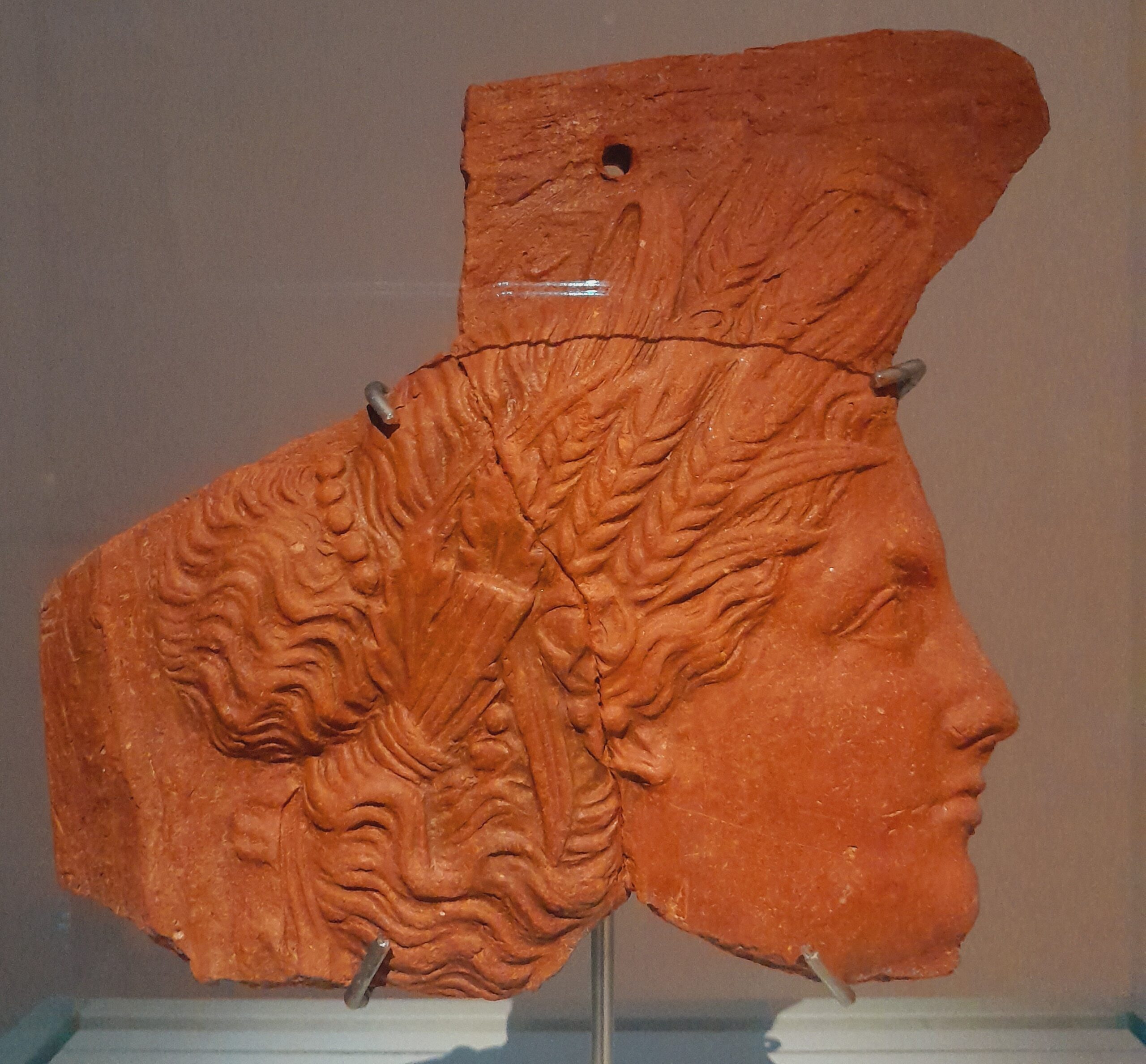 Kykladitisses_exhibition_in_the_Museum_of_Cycladic_Art,_Athens_Greece_175
